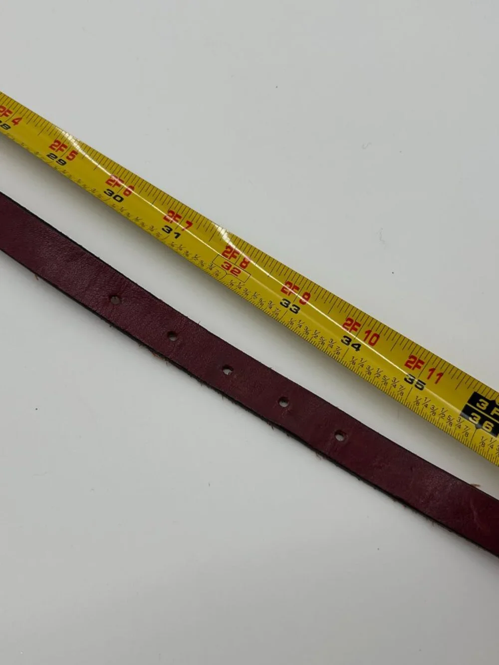 Levi's Vintage Brown Genuine Leather Belt - Made in USA - Womens Size 31 - 34 - Picture 2 of 7